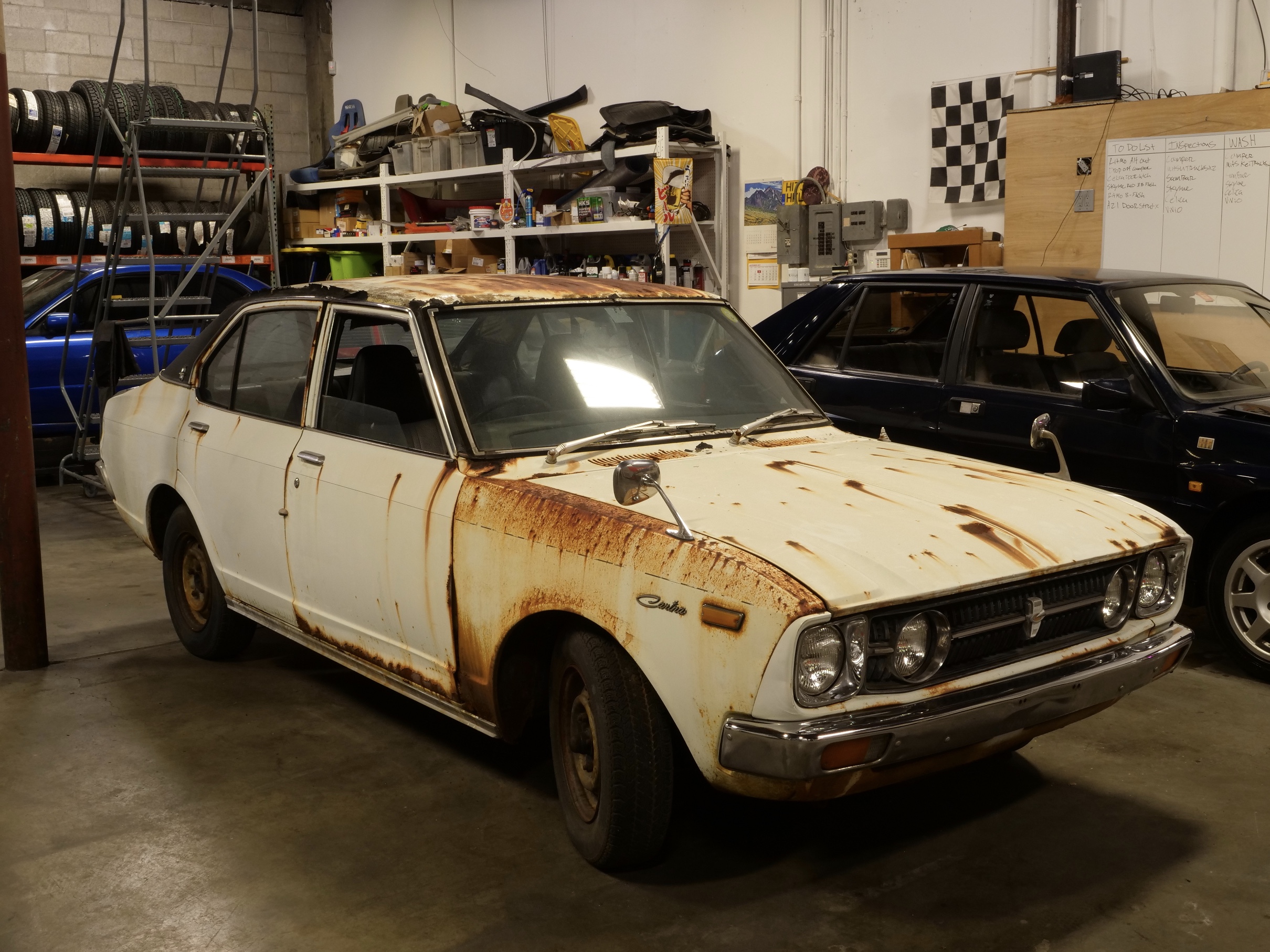 1972 Toyota Carina TA21 | AdamsGarage - SODO-MOTO